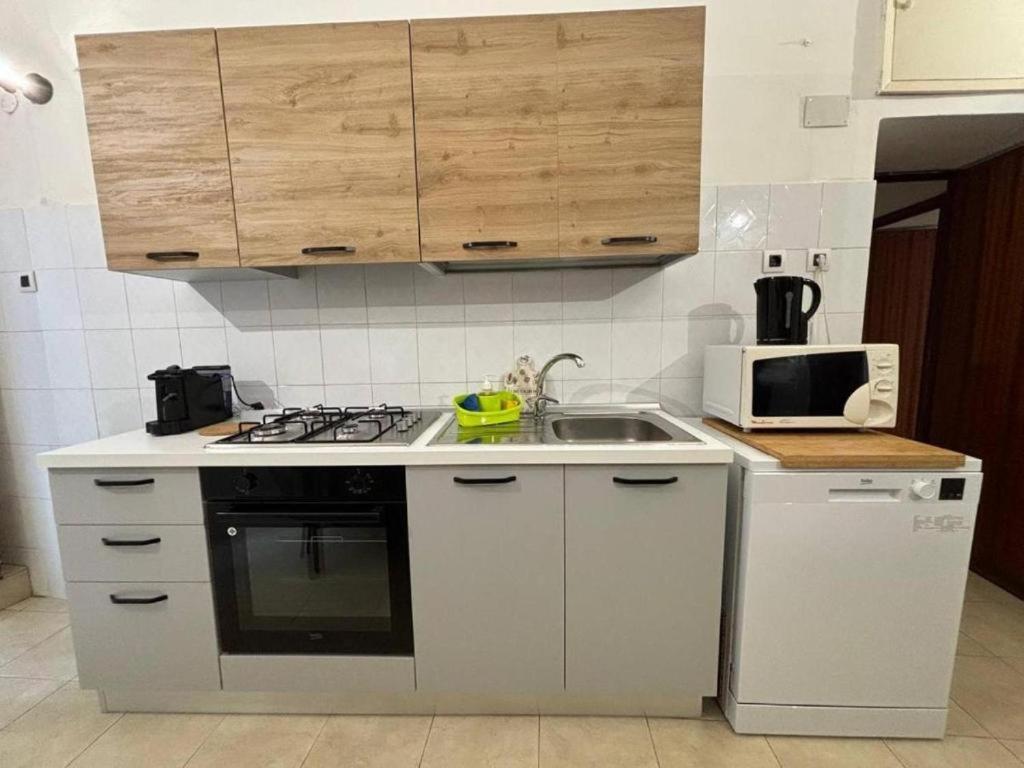 Отель Agata House Катания Экстерьер фото